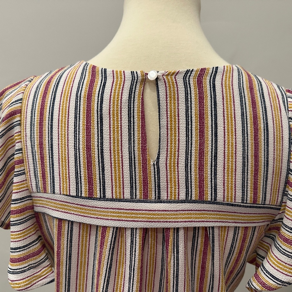 Chic Striped Ruffle Blouse - Picture 7 of 8
